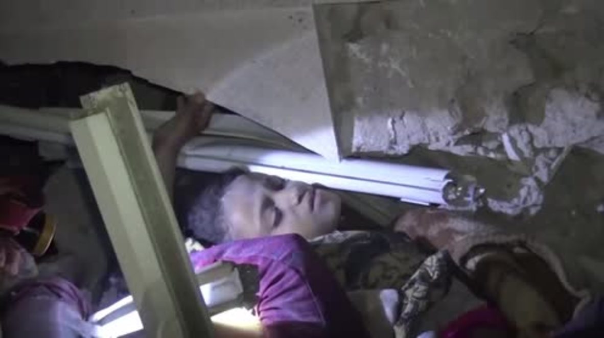 Yemen: Children pulled from rubble after Saudi-led airstrike kills 6 – reports