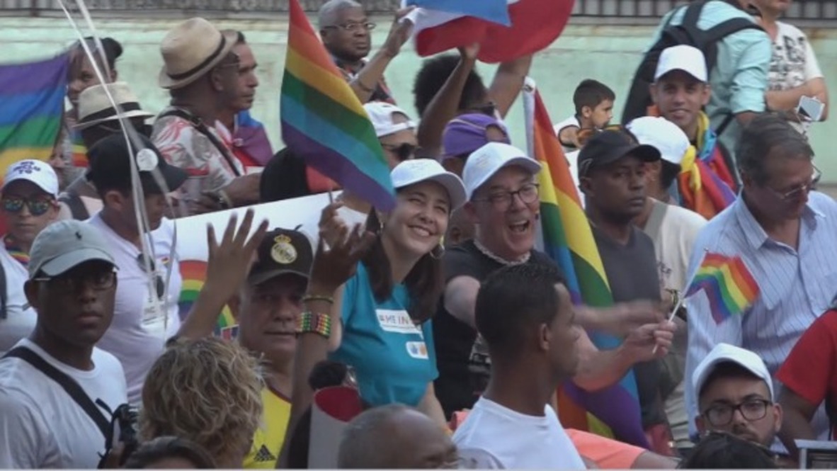 Cuba: Mariela Castro leads LGBT parade in Havana