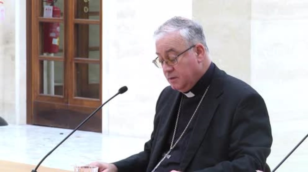 Holy See: 34 Chilean bishops offer resignation over abuse cover-up