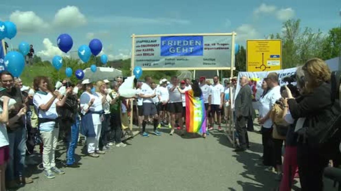 Germany: Anti-gun relay race held at Heckler & Koch HQ