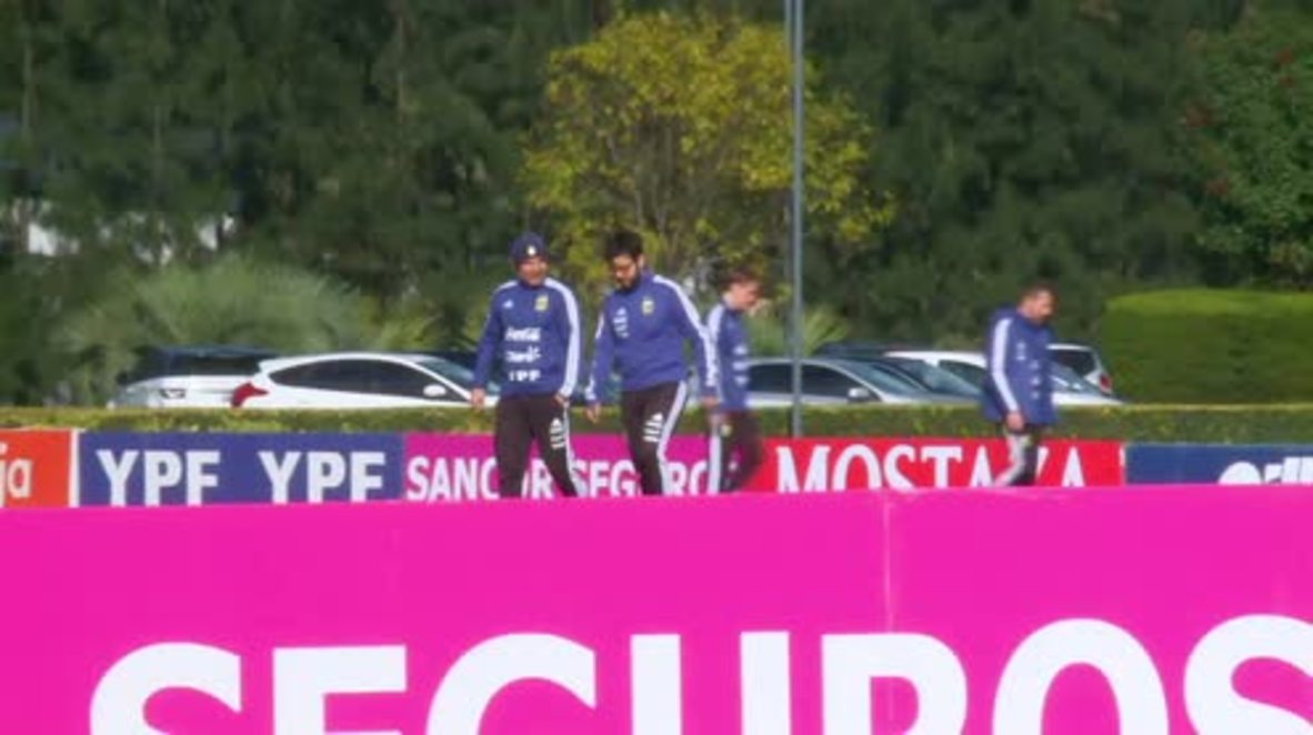 Argentina: Sampaoli eases pressure on Messi at squad announcement