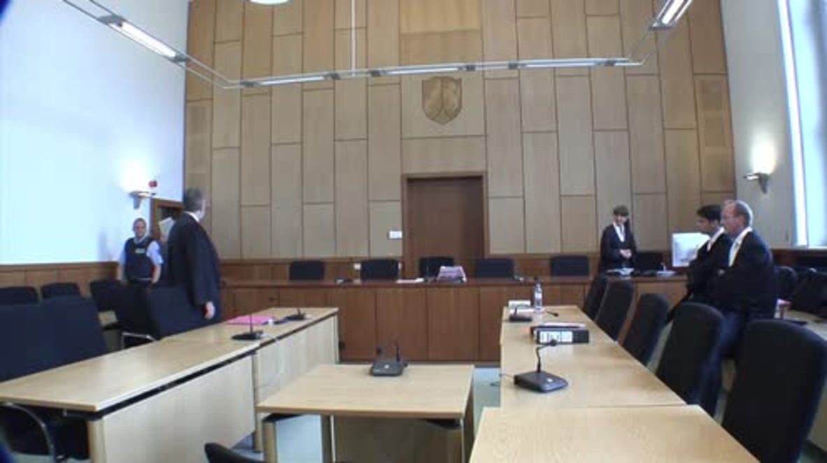 Germany: Man on trial for stabbing pro-refugee Altena mayor
