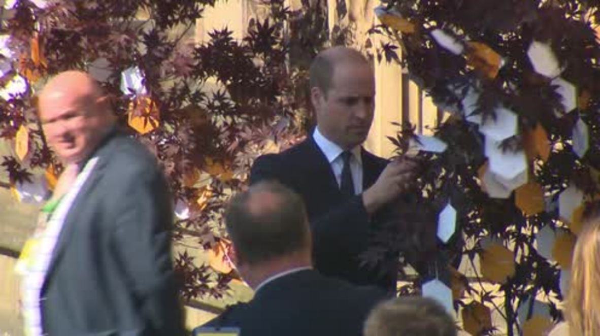 UK: Prince William and May join thousands at Manchester memorial