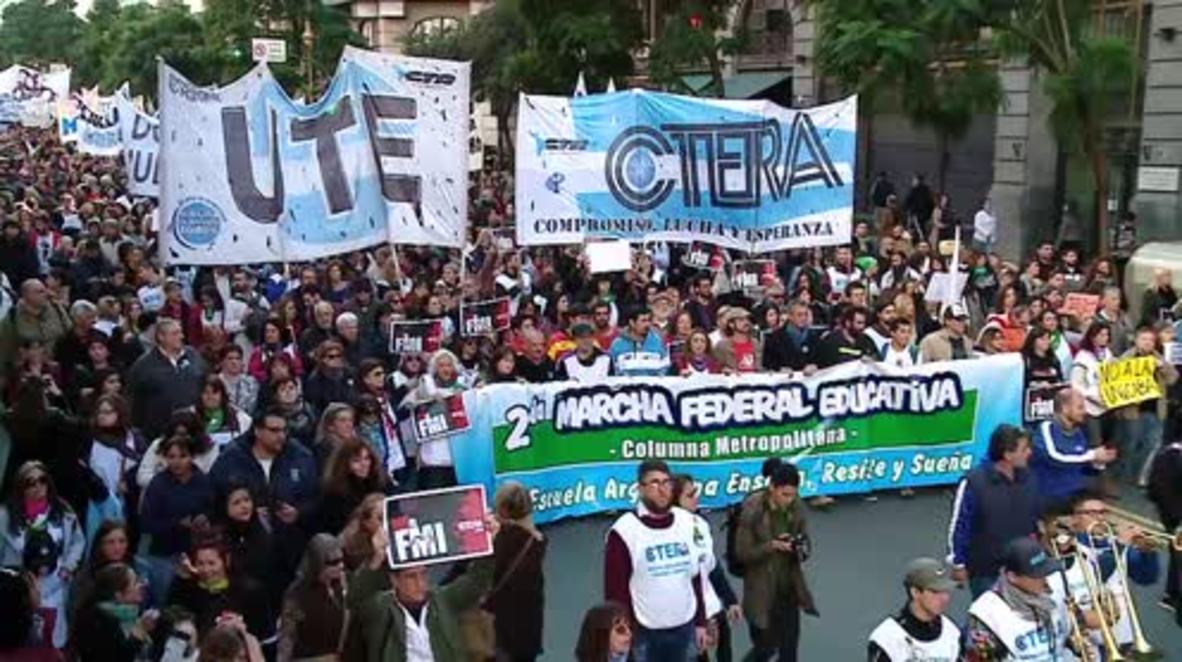 Argentina: Los profesores van a la huelga por los recortes en educación y contra el rescate del FMI