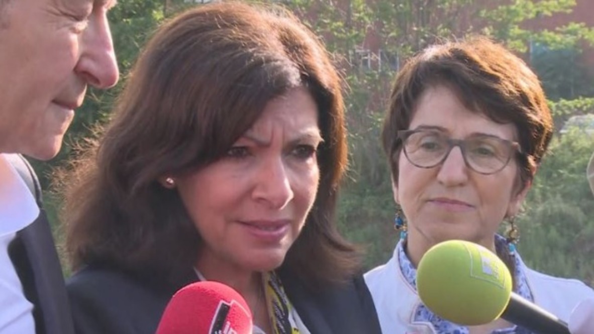 France: Paris mayor visits Millennium migrant camp following eviction
