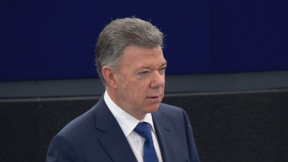 Francia: El presidente de Colombia habla en el Parlamento Europeo sobre las FARC, la OTAN y la OCDE