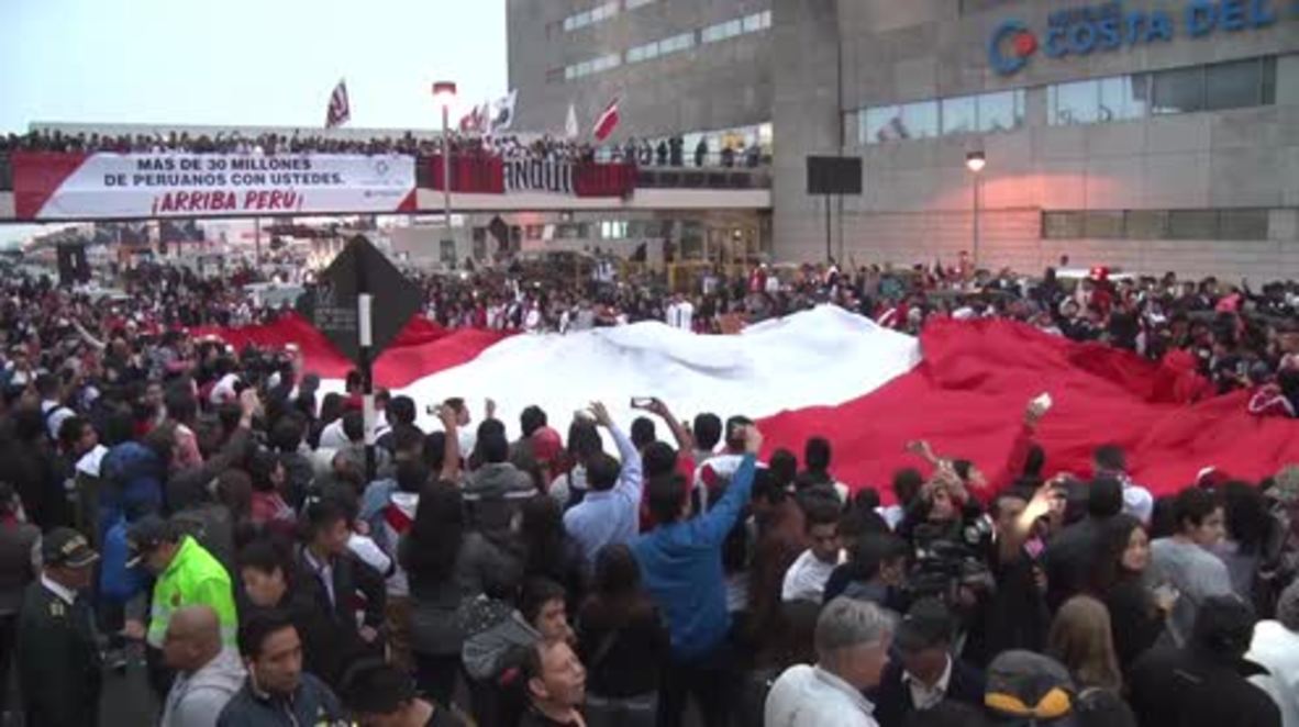 Peru: Football fans bid Peru side farewell ahead of Russia World Cup