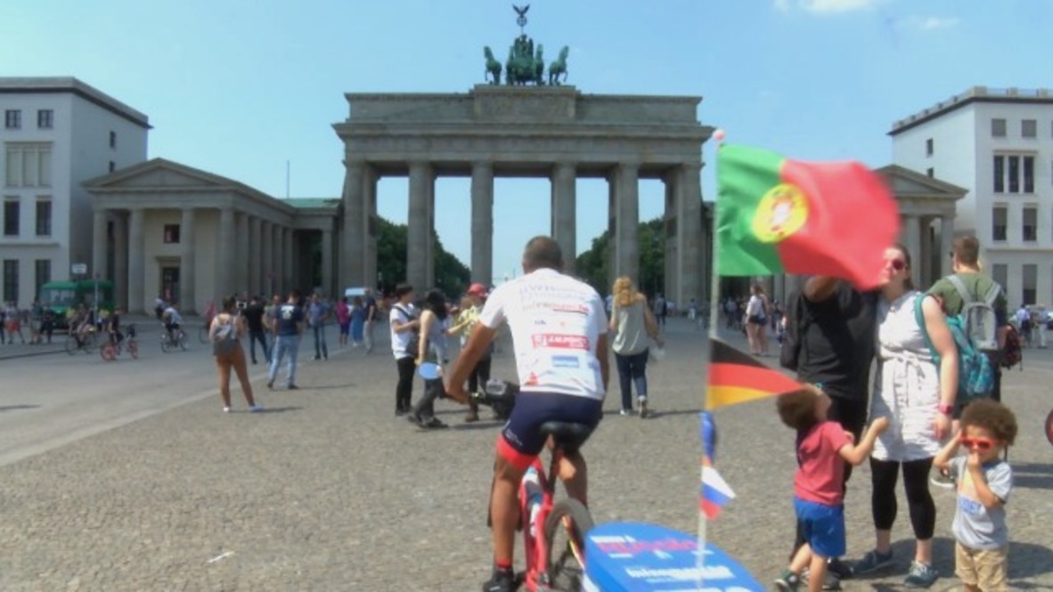 53y/o Portuguese cyclist hits Berlin on 4,500km ride to the World Cup