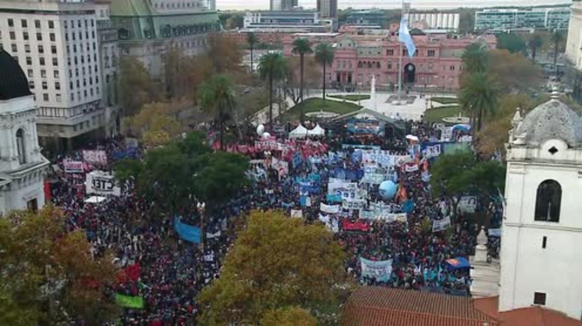 Argentina: Miles de personas protestan contra las políticas de ajuste de Macri y las negociaciones con el FMI