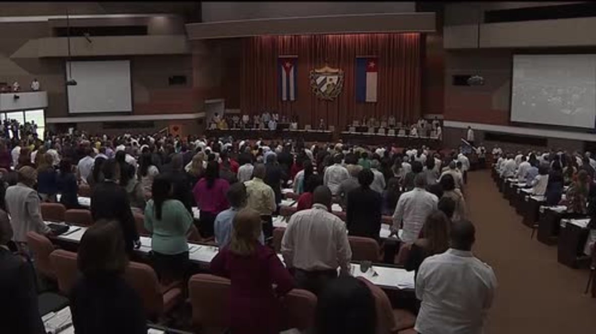 Cuba: Castro encabezará comisión para actualizar constitución cubana