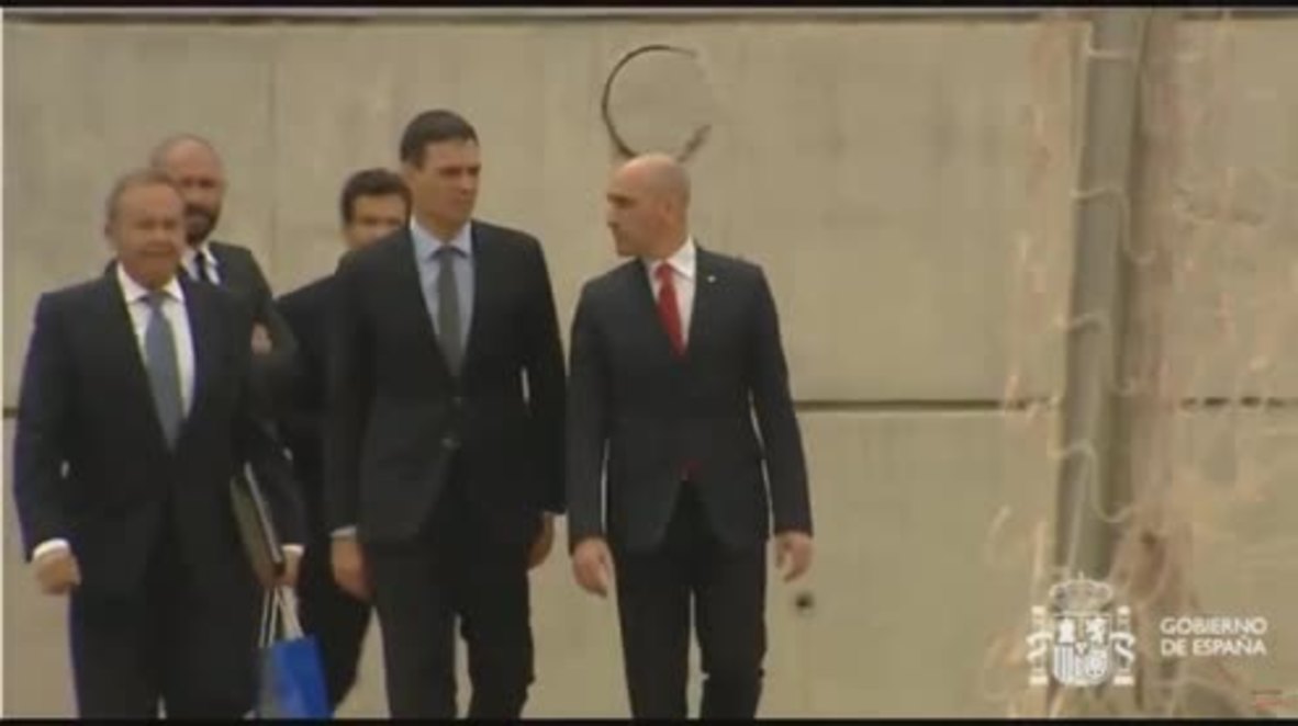 España: El nuevo presidente Pedro Sánchez visita a la selección de fútbol antes de su marcha al Mundial de Rusia