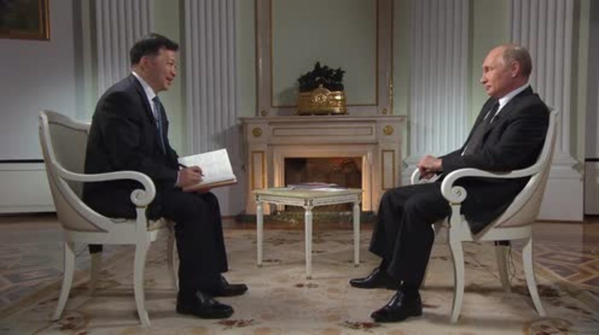 Rusia: El "superpresidente" Putin reflexiona sobre la vida, el trabajo y el Mundial