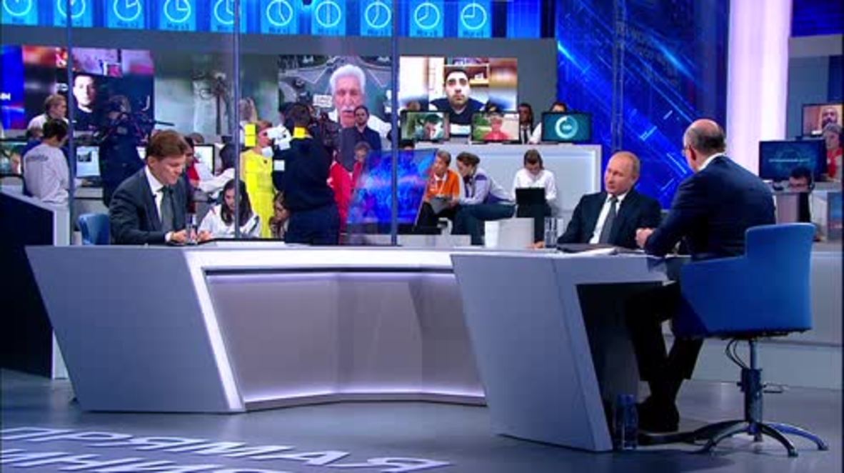 Russia: 'Impossible to send into retirement' - Putin on 'unsinkable' Mutko
