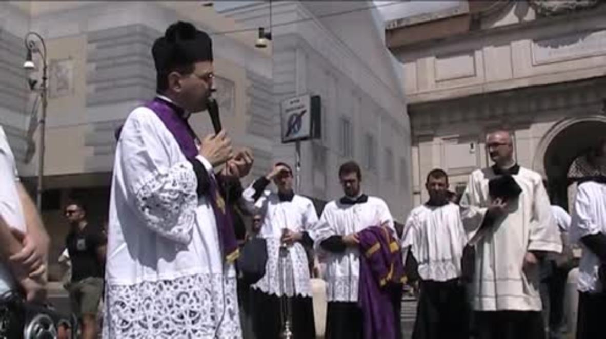 Italy: Religious counter-protesters march against Gay Pride parade in Rome