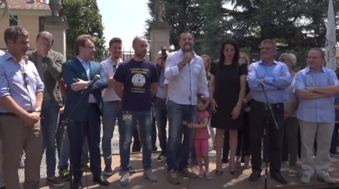 Italy: 'It's over' - Salvini as Spain receives Aquarius migrants
