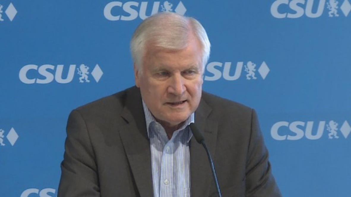 Germany: CSU will send back migrants if EU deal not reached - Seehofer