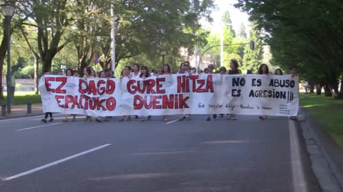 España: Miles protestan en Pamplona por la puesta en libertad de 'La Manada''