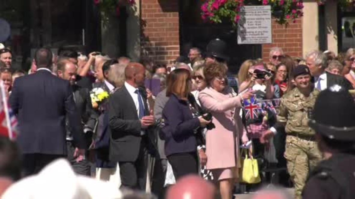 Reino Unido: Príncipe Carlos y Camilla visitan Salisbury donde fue envenenado el exespía soviético Skripal