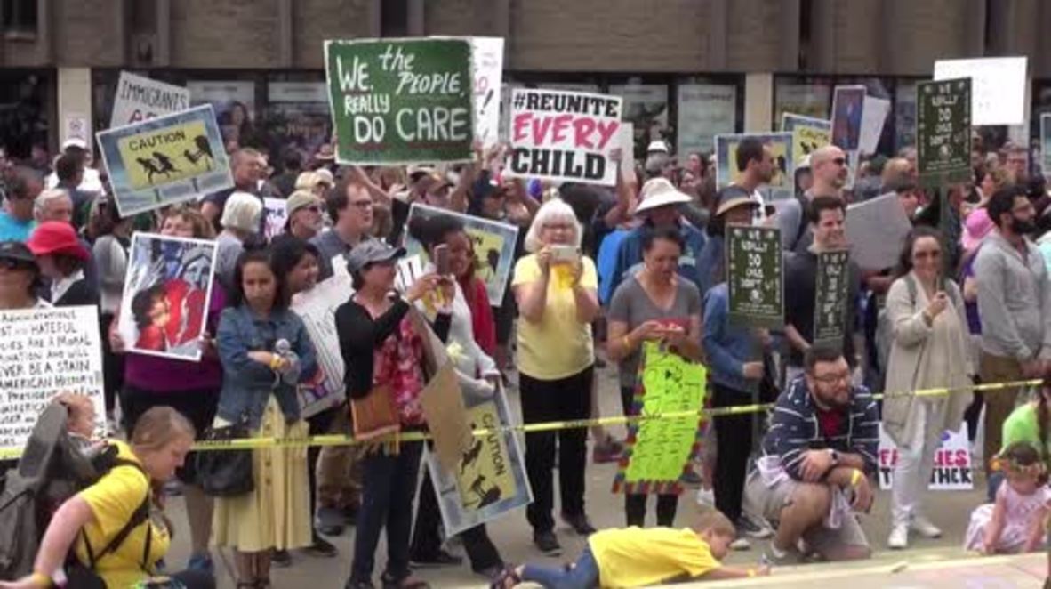 EE.UU.: Manifestantes se concentran en San Diego contra las separaciones familiares en la frontera con México