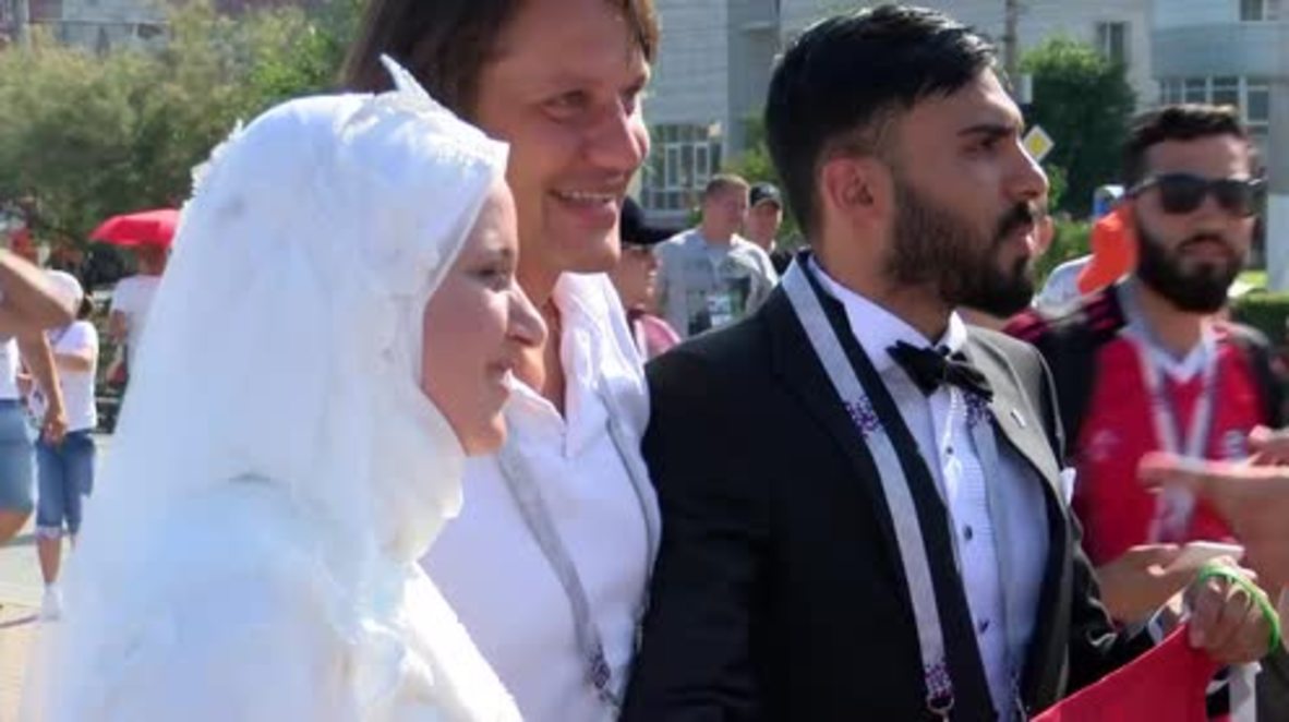 Egyptian couple tie the knot during Egypt-Saudi clash in Volgograd Arena