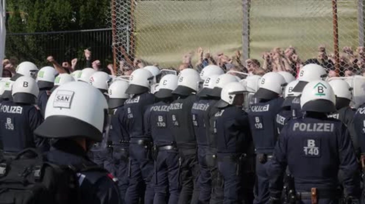 Austria: Armed forces carry out migrant security drills at Slovenian border