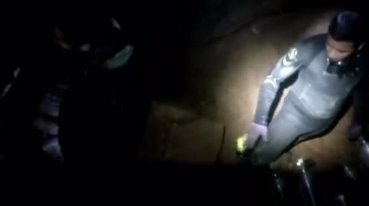 Tailandia: Encuentran al equipo de fútbol que quedó atrapado en una cueva después de 10 días desaparecidos