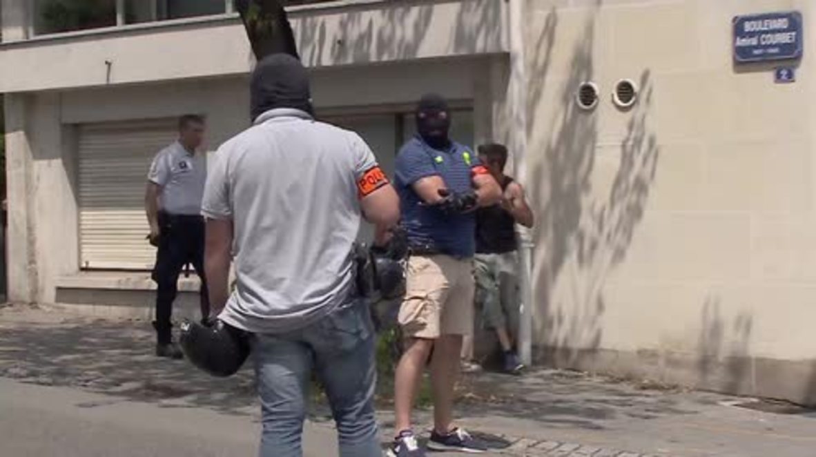 France: Right-wing activists support police officer accused of manslaughter in Nantes
