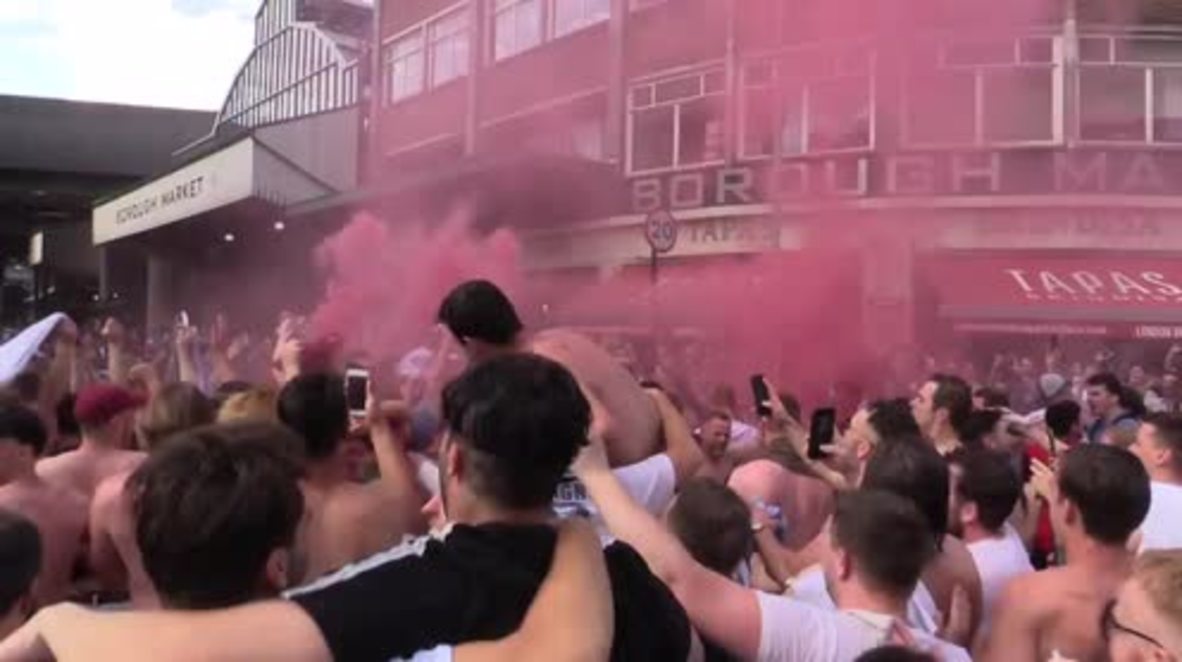 UK: It's coming home! English fans celebrate Three Lions' victory in London