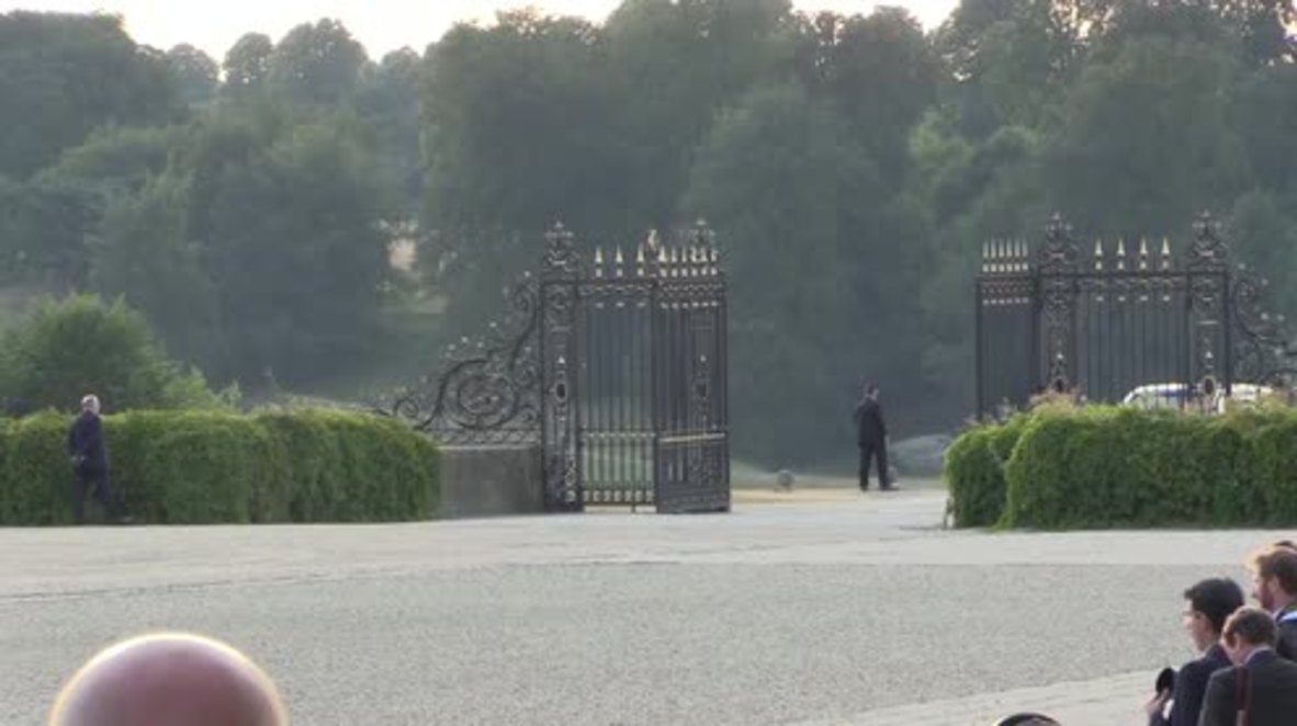 UK: Trump arrives at Blenheim Palace for welcome ceremony