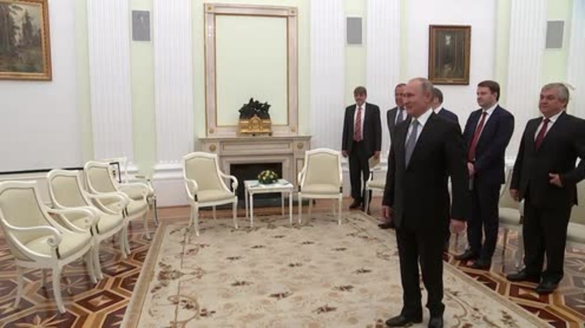 Russia: 'Bonjour!' – Putin meets Macron ahead of WC final