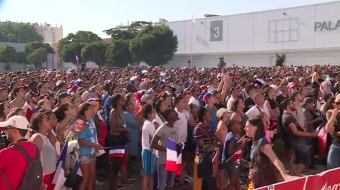 France: Marseille celebrates France's fourth goal