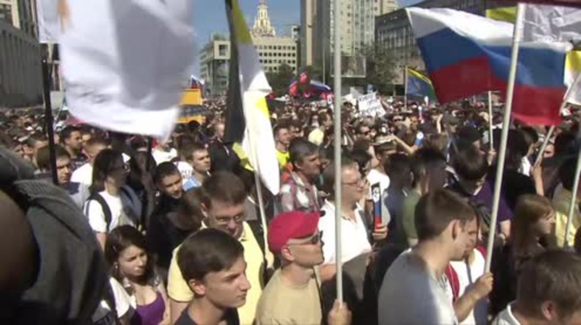 Russia: Protesters rally against pension age rise in Moscow