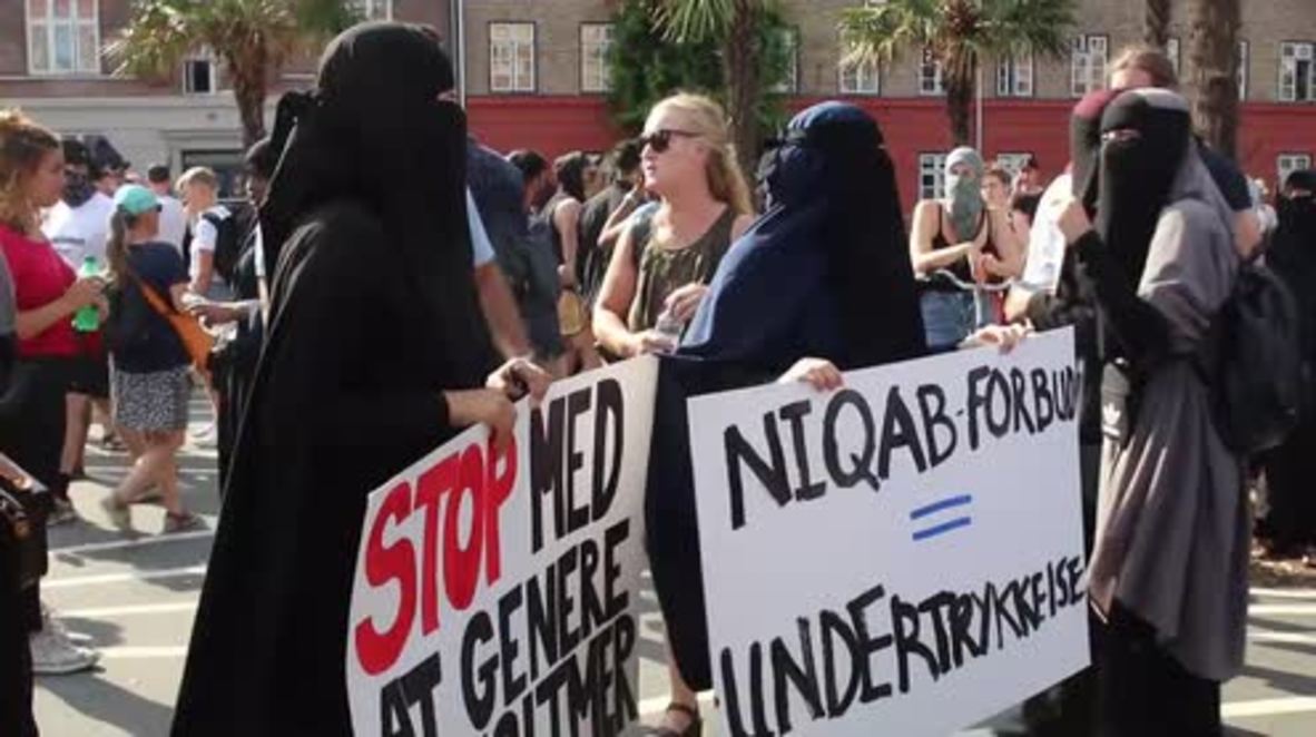 Denmark: Protesters don niqabs in demonstration against new Danish burqa-ban