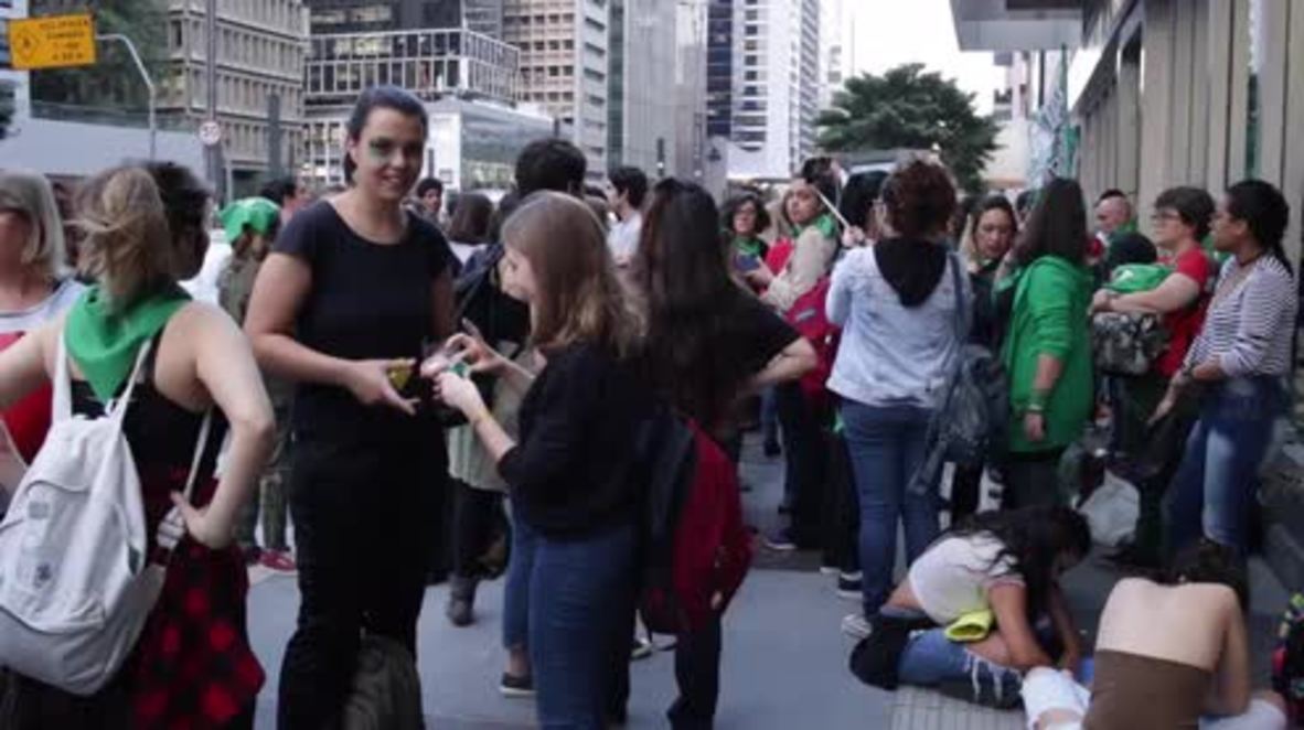 Brazil: Protesters in Sao Paulo call for legal abortion in solidarity with Argentina