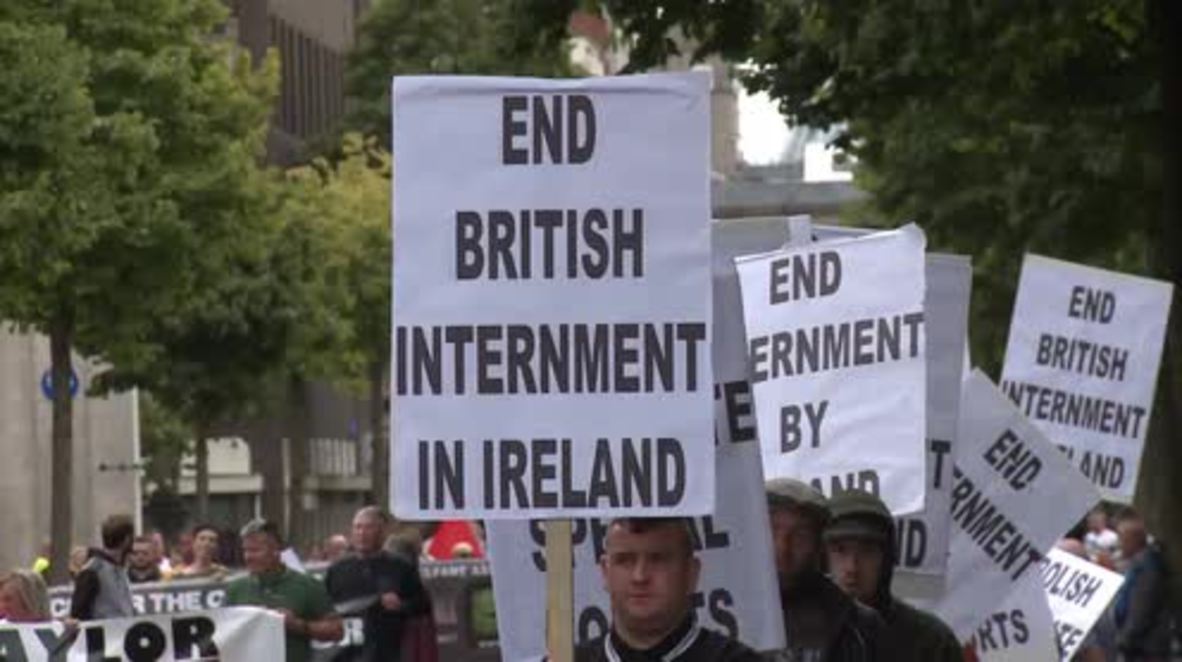 UK: Republicans hold anti-internment parade in Belfast