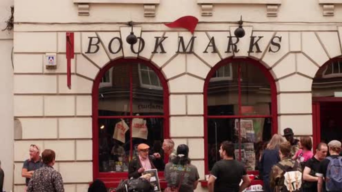 UK: Hundreds rally at bookshop attacked by far-right