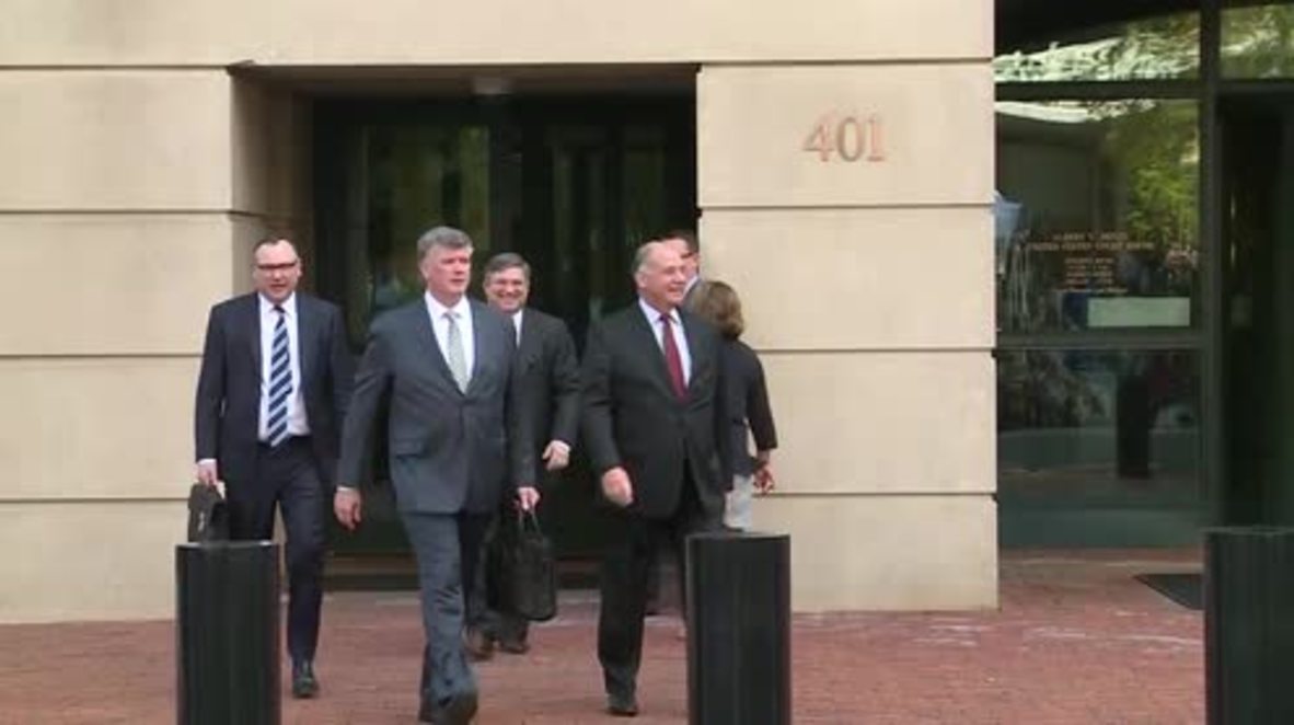 USA: Questions raised as Manafort jury end first day of deliberations