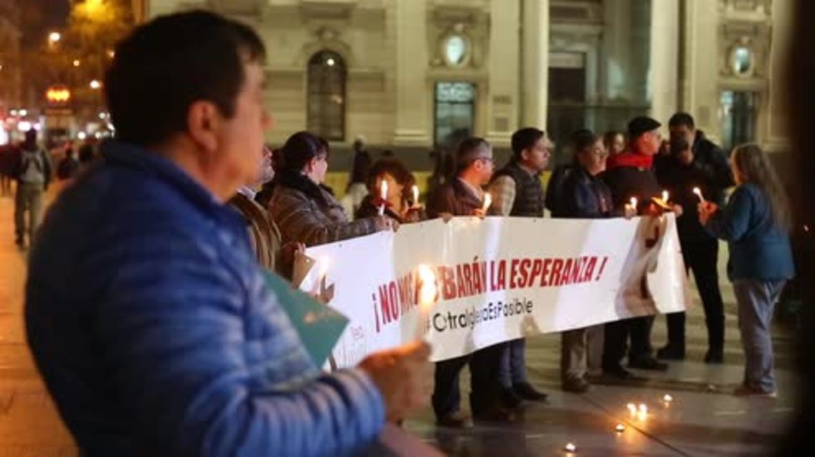 Chile: Decenas de personas protestan con velas por casos de abuso sexual en iglesia