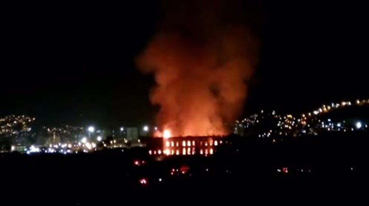 Brazil: Huge fire engulfs National Museum in Rio de Janeiro