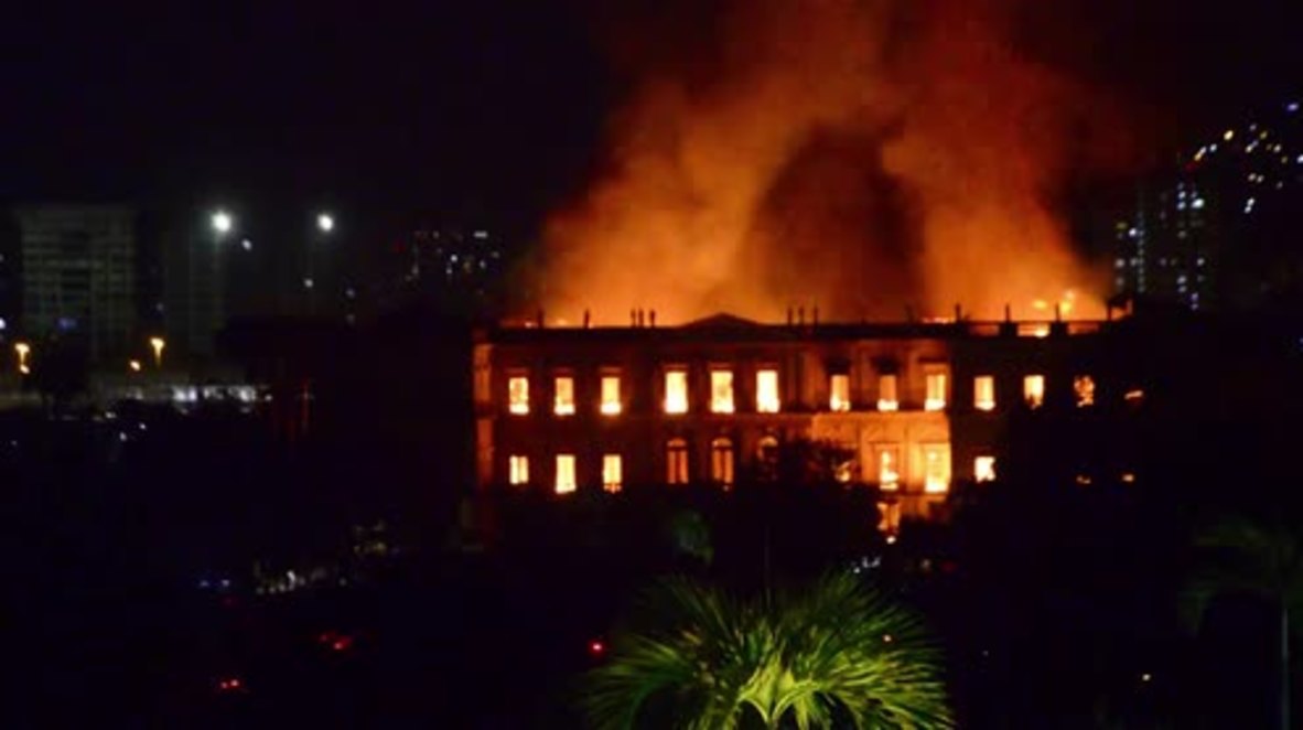 Brasil: Rabia e indignación tras el incendio en el Museo Nacional de Rio de Janeiro, de 200 años de antigüedad