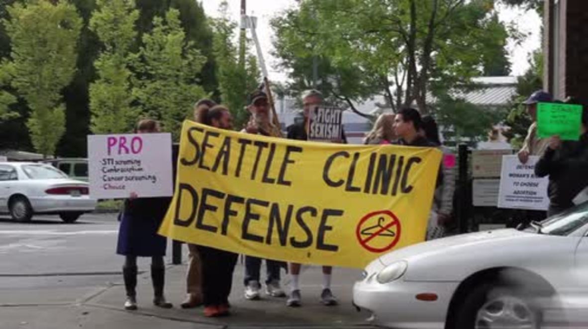 USA: Pro-choice and pro-life activists protest at Planned Parenthood DC