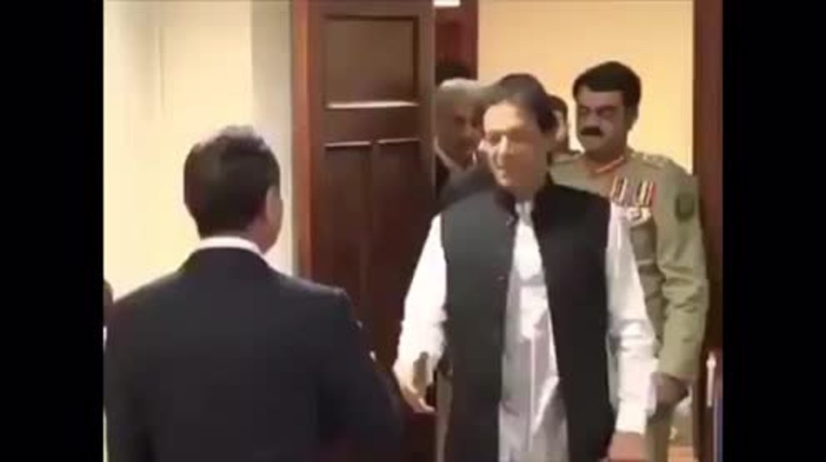 Pakistán: Canciller chino se reúne con el nuevo líder de Pakistán