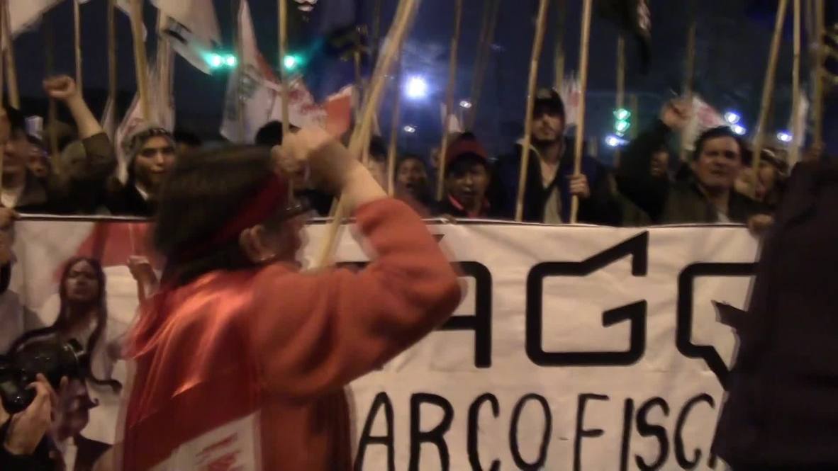 Perú: Multitudinaria protesta contra la corrupción judicial en Lima