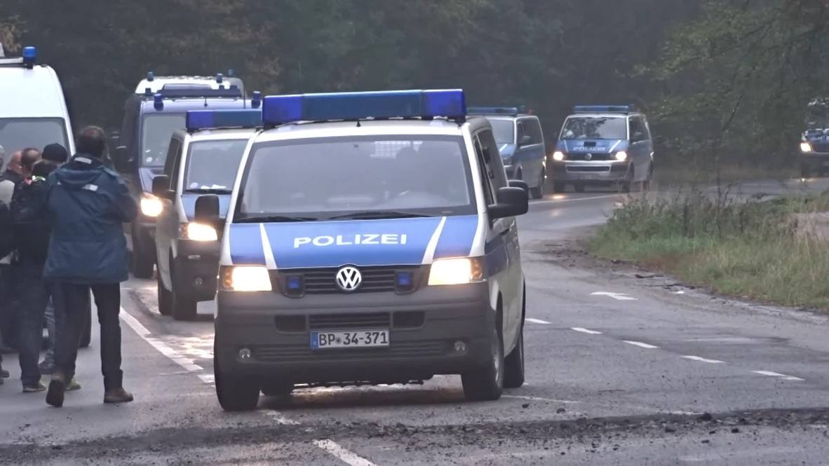 Germany: Police begin eviction of Hambach forest activists