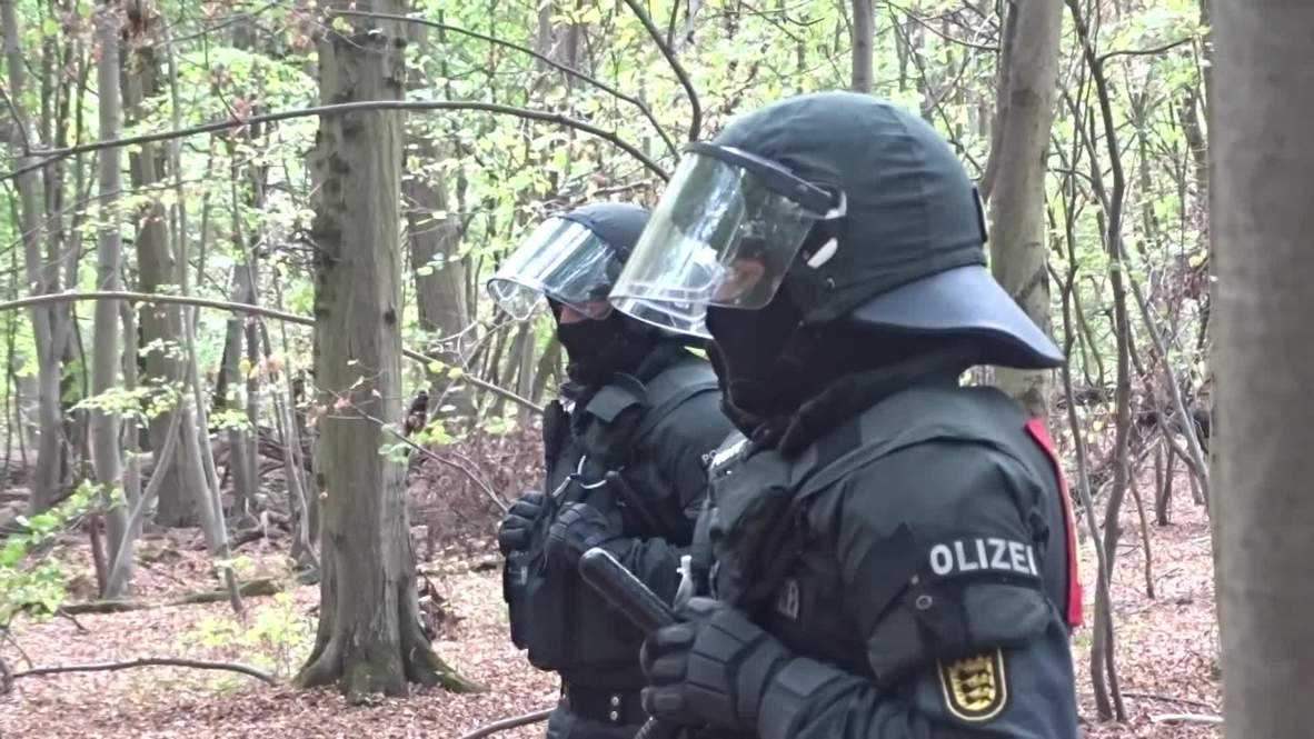 Germany: Hambach sit-in persists under heavy police gaze