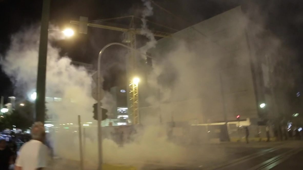 Grecia: Estallan enfrentamientos durante el aniversario de la muerte de un rapero antifascista asesinado