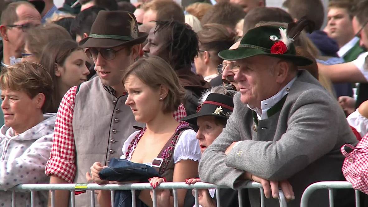 Alemania: El desfile tradicional del Oktoberfest da el pistoletazo de salida a la 185 edición del festival