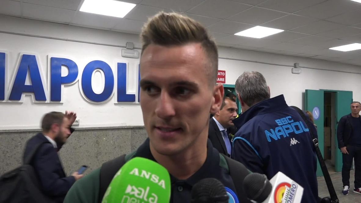 Italia: El delantero del Nápoles Milik alaba el trabajo de su equipo tras la victoria sobre el Liverpool