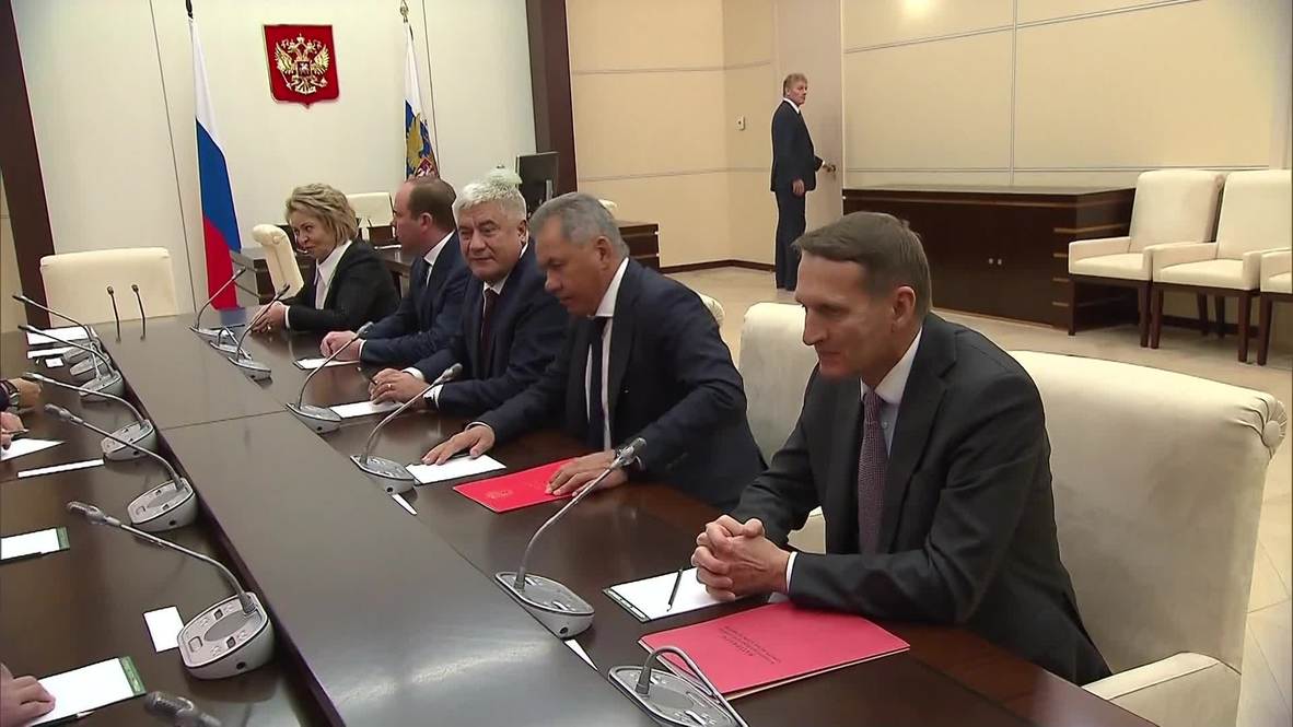 Russia: Putin chairs security council meeting over Ukrainian Orthodox Church breakaway