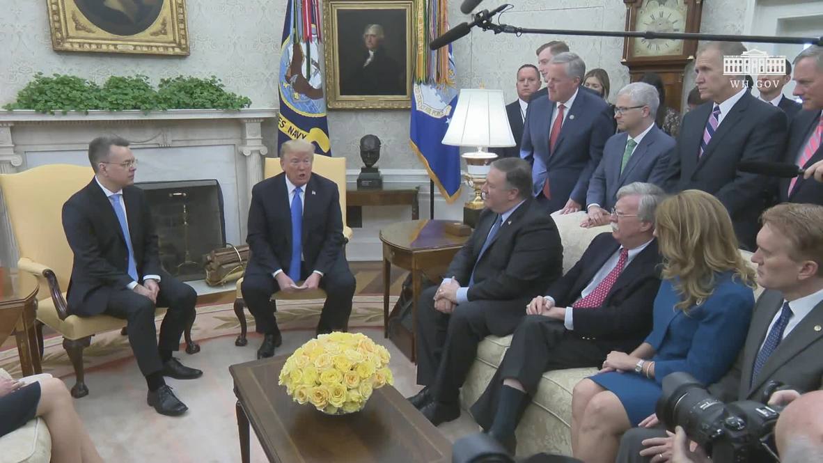 USA: Trump meets with freed pastor Brunson